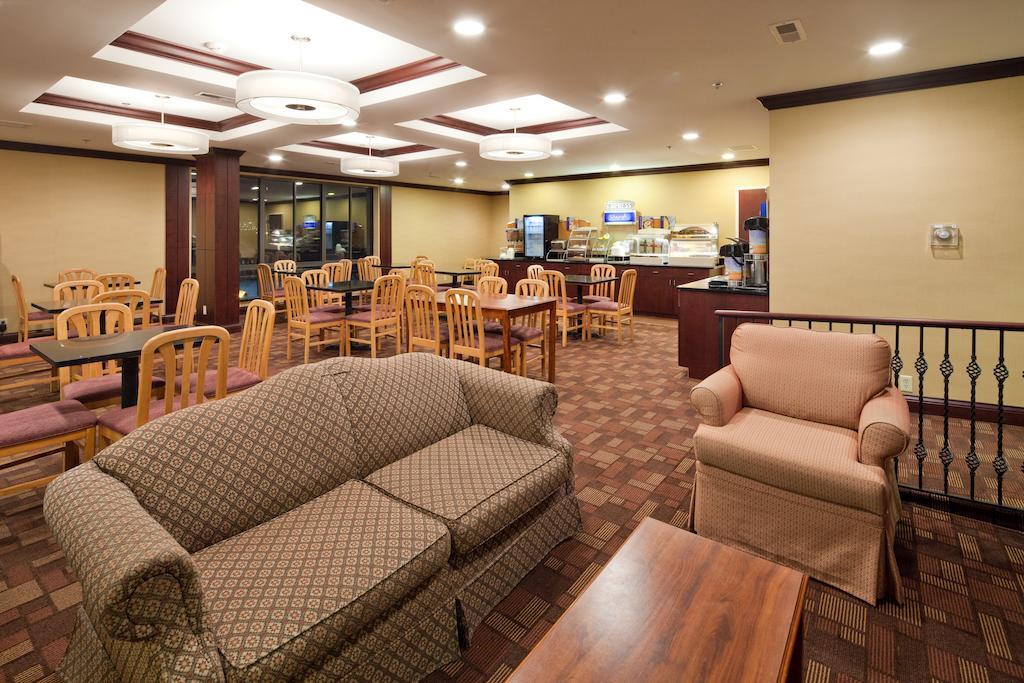 Holiday Inn Express Cincinnati-Lawrenceburg Exterior foto